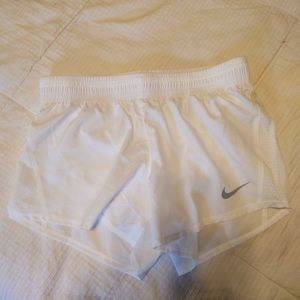Women's NIKE lined Running Shorts S